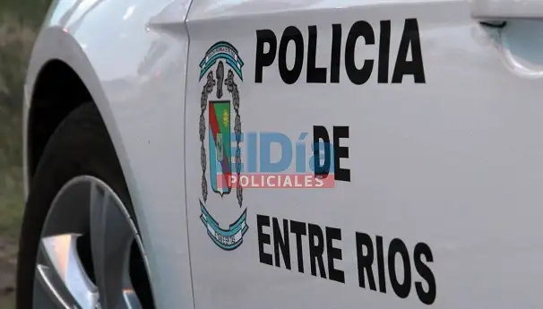 Lo atraparon con sábanas, almohadas y frazadas: quedó detenido 