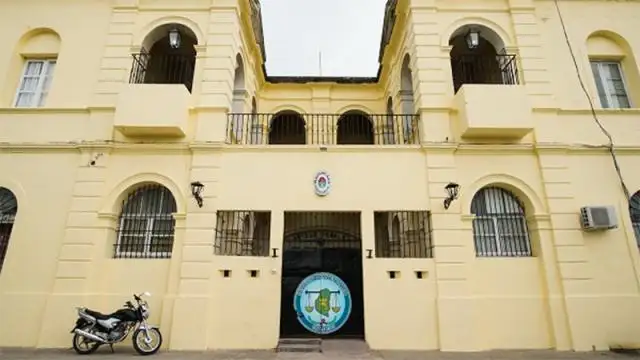 Un preso cayó al vacío: Investigan si fue accidental o lo tiraron