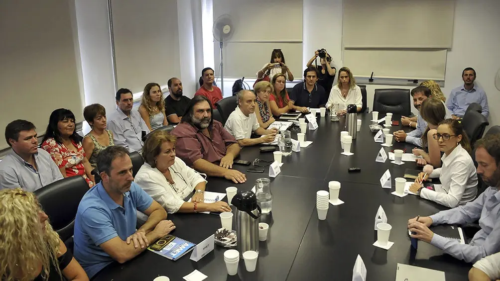 Paritaria docentes bonaerenses: FEB también rechazó la oferta de Kicillof y cruje el Frente Gremial