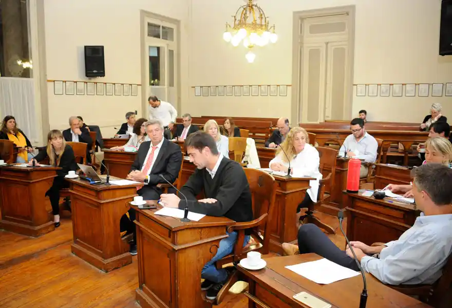 El Concejo aprobó un aumento extraordinario del 15 por ciento en la tarifa del transporte 