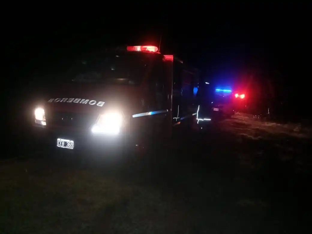 Despistaron en la ruta y fueron trasladados en ambulancia