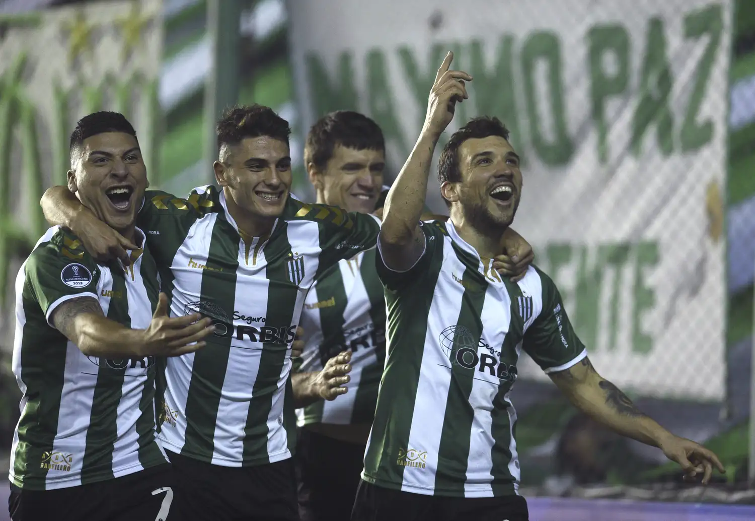 Con algo de sufrimiento, Banfield dio vuelta la serie