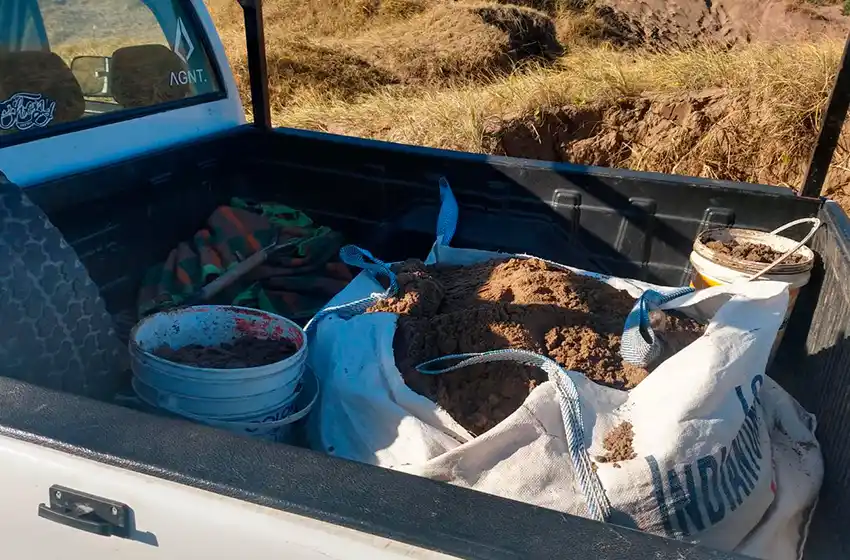 Robaban arena en Playa Serena y los descubrieron los vecinos