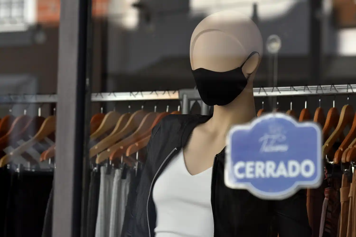 El comercio solicita al Gobierno Provincial que se extienda el horario de atención