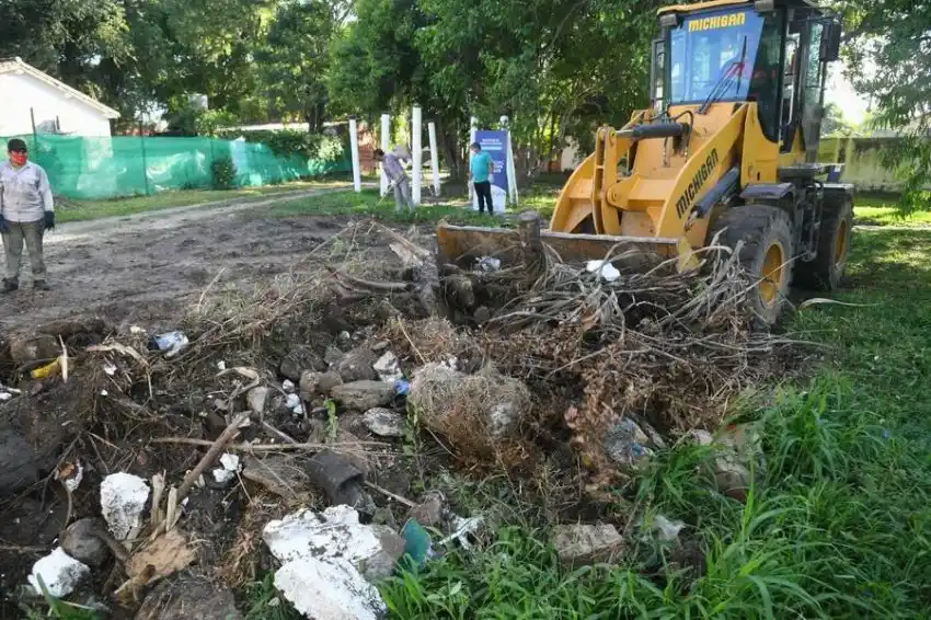 Operativos de higiene urbana en distintos barrios capitalinos