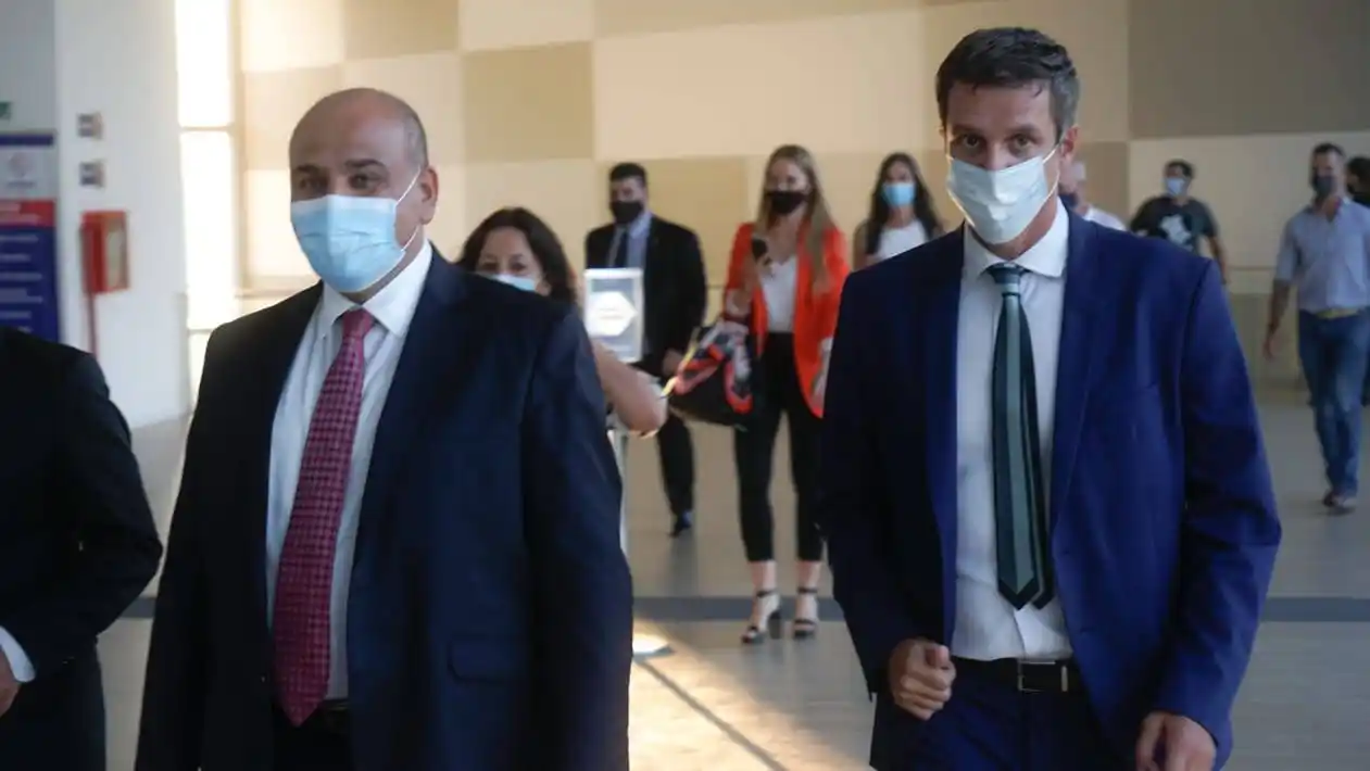 *JUNTO A MANZUR, CRESTO ACOMPA�� A BORDET EN LA APERTURA DE SESIONES DE LA LEGISLATURA ENTRERRIANA*