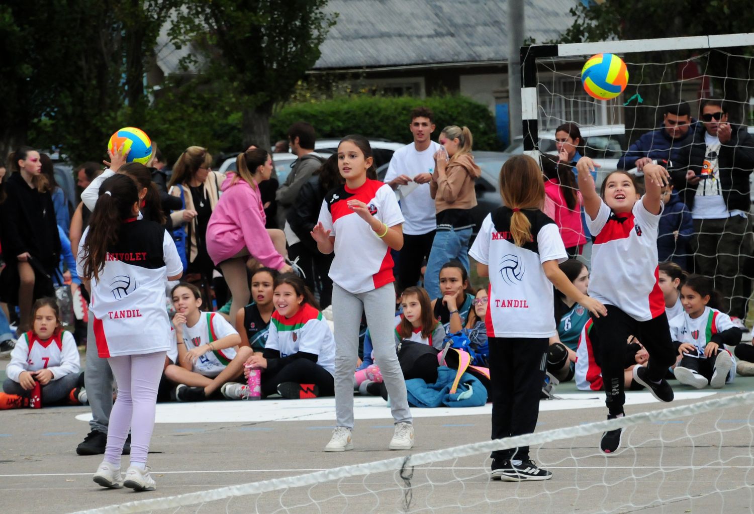 Miles de tandilenses disfrutaron del Día de los Deportes del Bicentenario