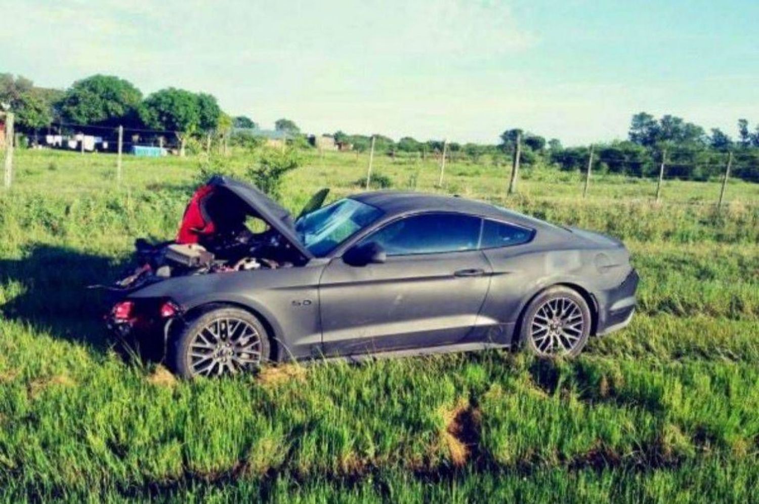 Así quedó el Mustang GT, que manejaba, a alta velocidad, alcoholizado y drogado, el empresario Matías Piattoni