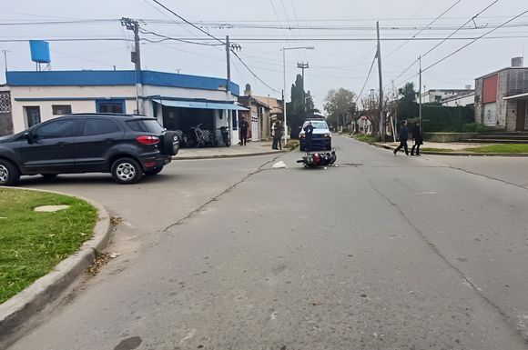 Motociclista agredió a conductora de camioneta tras un accidente