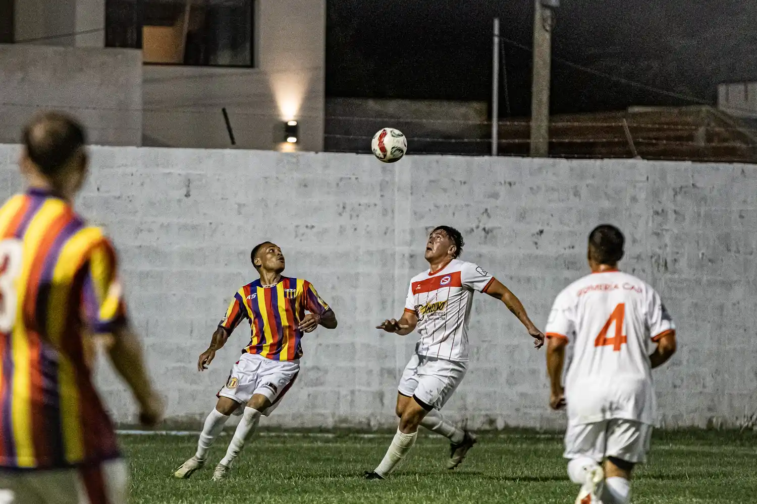 Sin goles y fricción entre Colegiales y Argentino por la Copa Aiello