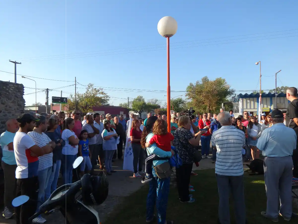 Conflicto en Sancor: en Devoto se juntaron  para defender las fuentes de trabajo 