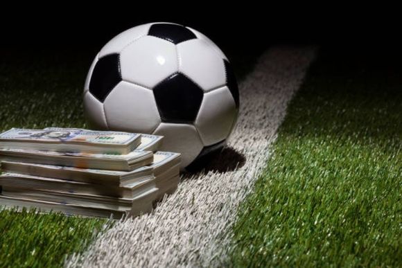 La política en su máxima expresión: salvar el fútbol de las garras del mercado