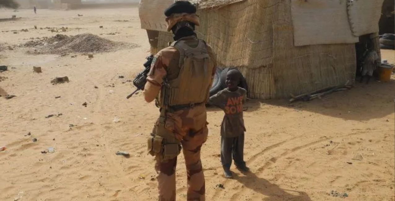 Mali: 15 soldados y tres civiles muertos tras ataques militares coordinados