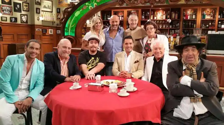 La primera foto de la nueva versión de Polémica en el bar
