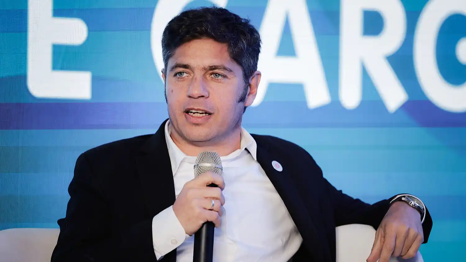 Kicillof ante intendentes en la FAM.