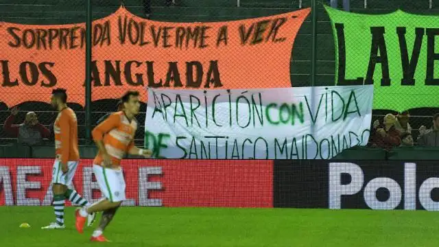 Hinchas de Banfield pidieron la "aparición con vida de Santiago Maldonado