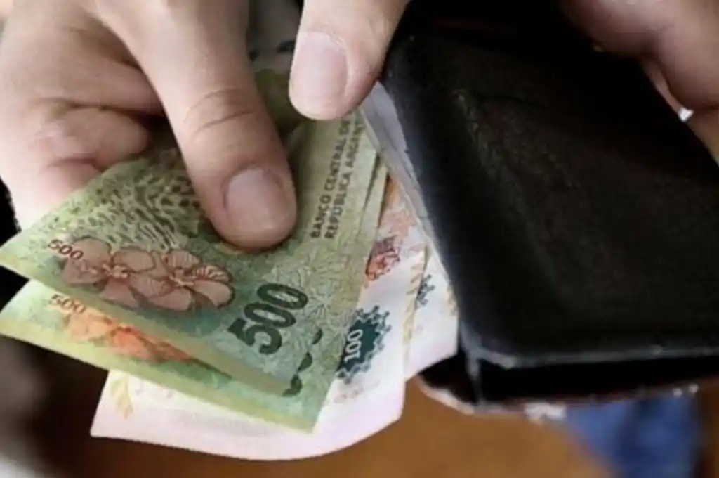 Acordaron un aumento en tres tramos para el salario mínimo: en junio llegará a 87.987 pesos