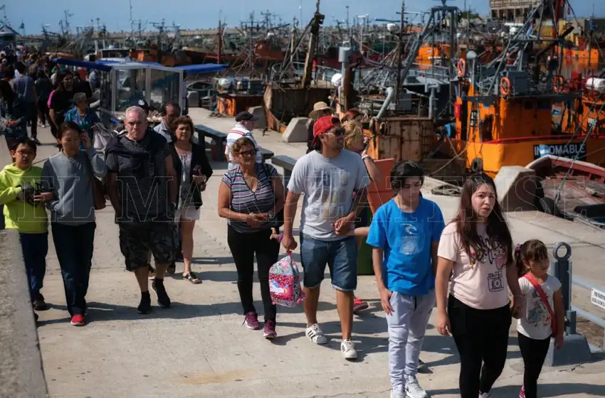 Casi 2500 autos viajan por hora hacia la Costa en el fin de semana