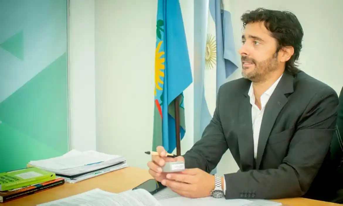 Adrián Maciel, Defensor del Pueblo de Pilar.