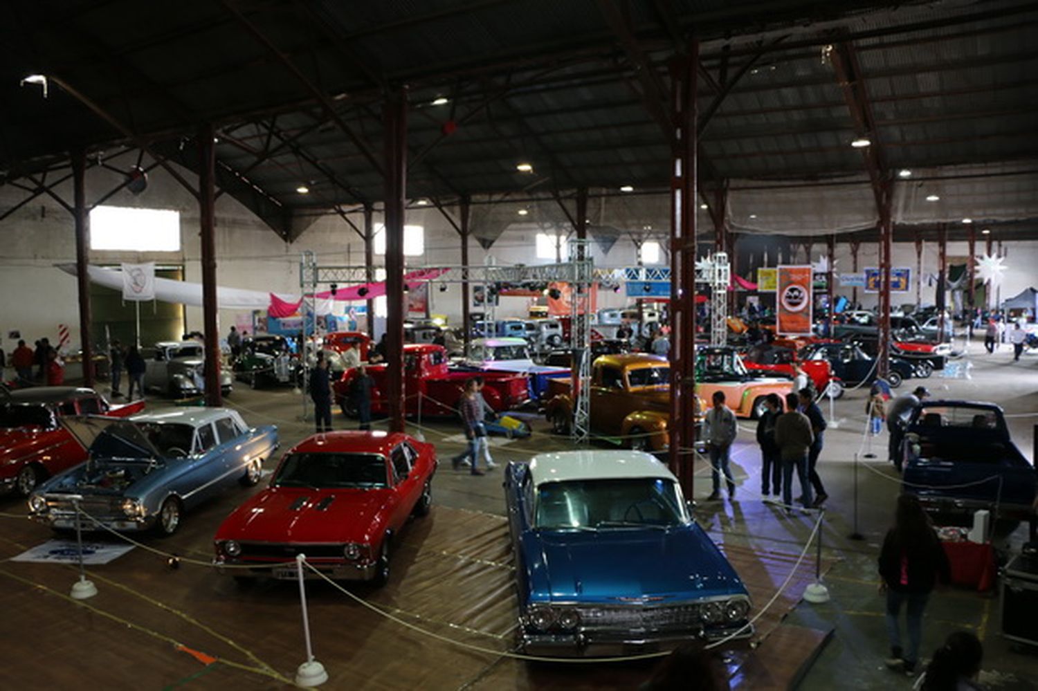 Expoauto en los galpones del puerto: una muestra para fanáticos