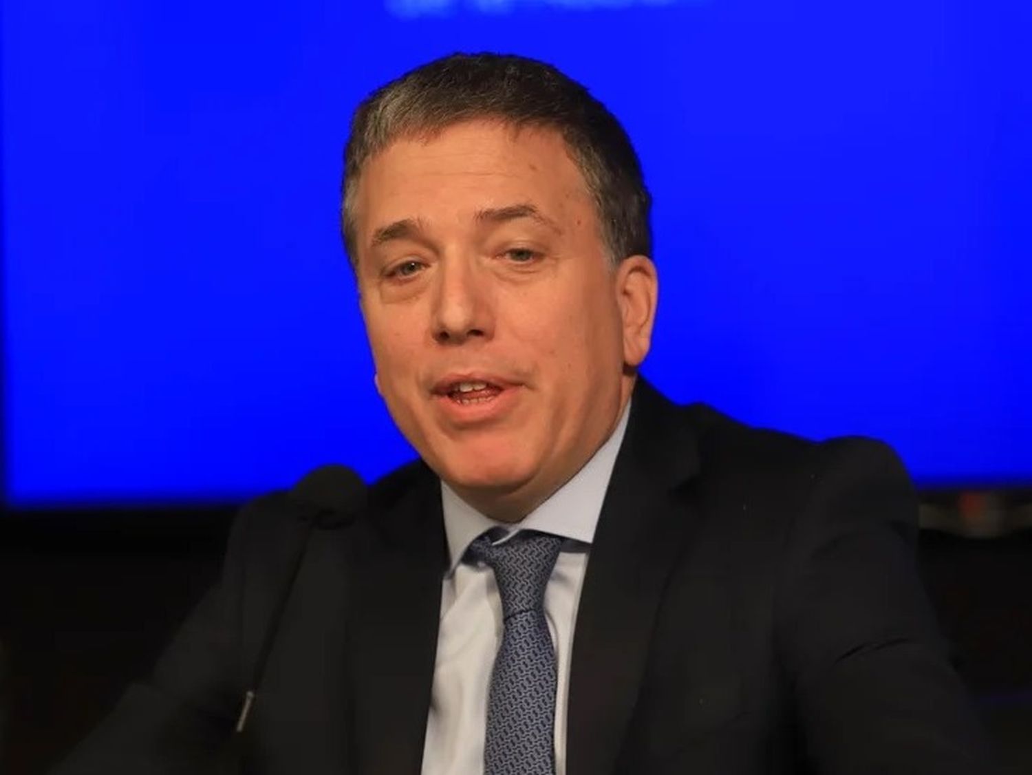 Argentina puede aspirar a recibir 13 mil millones de dólares, según un exministro