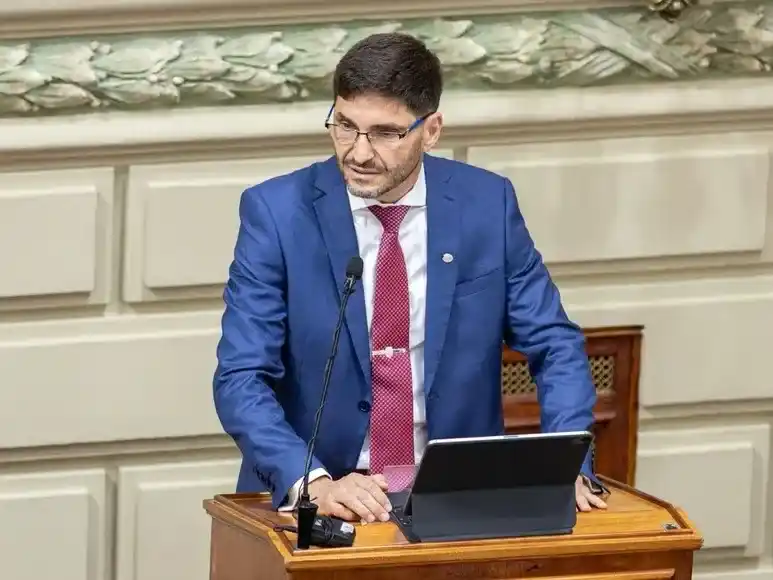 pullaro salarios - 2