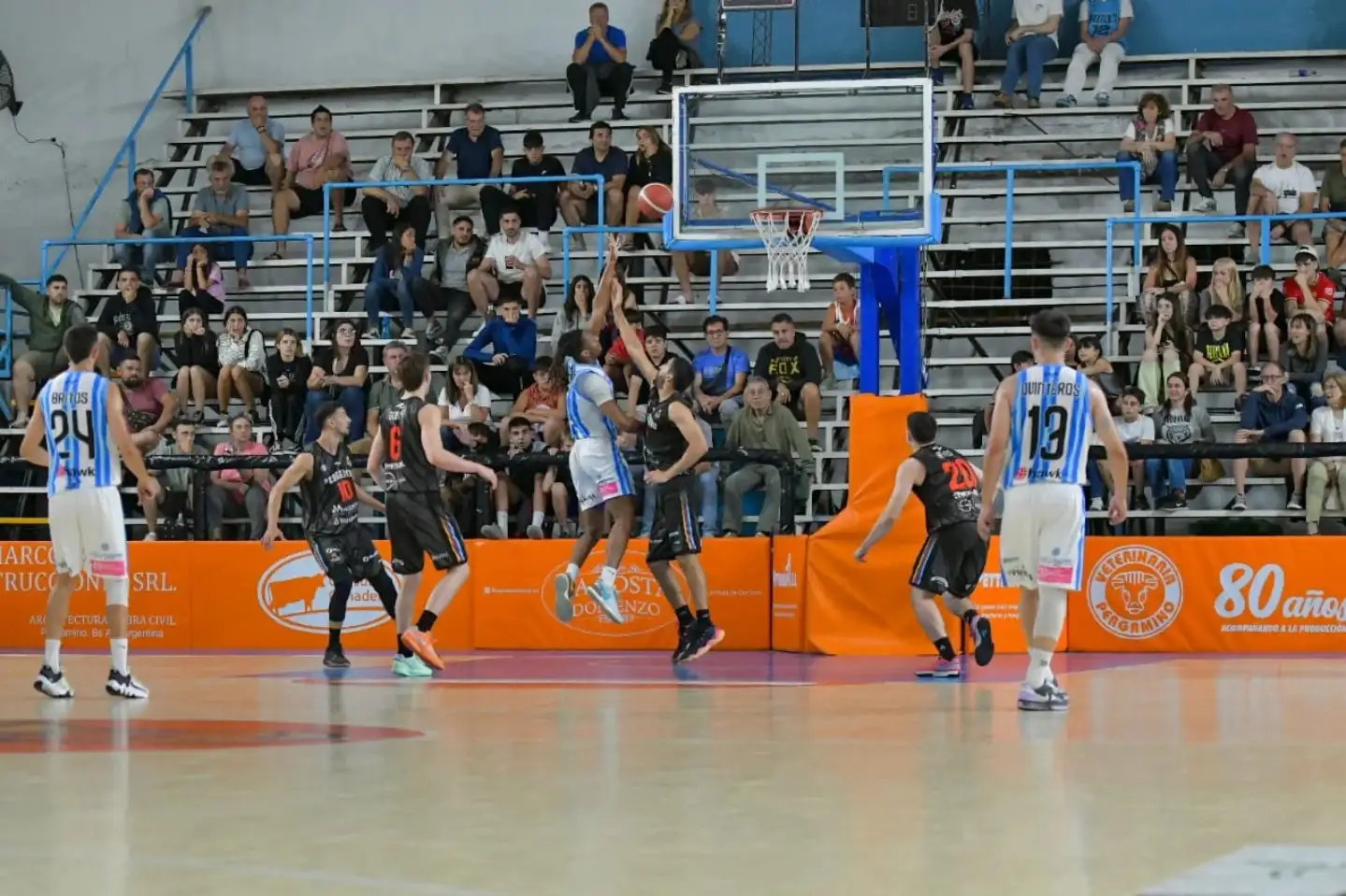 Unión ganó un gran partido en Pergamino (Foto: Pergamino Basquet)