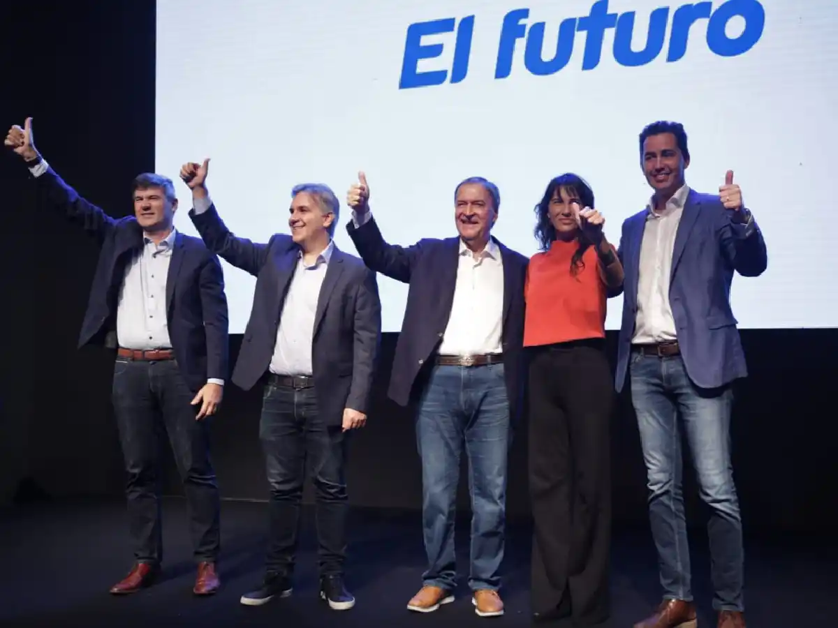 Schiaretti reunió a sus candidatos y llamó a "trabajar la calle como si fuera la primera vez"