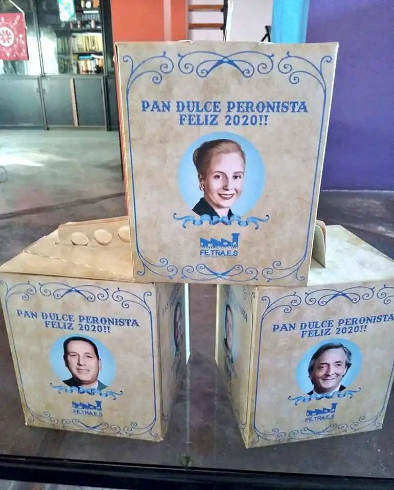 Asunción de Fernández: En inmediaciones del Congreso se vende el "Pan Dulce Peronista"