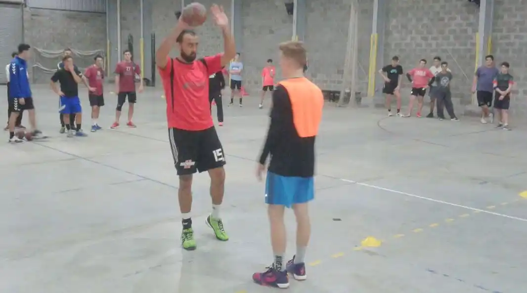 Emanuel Alvarez volverá a jugar en el handbol de Italia
