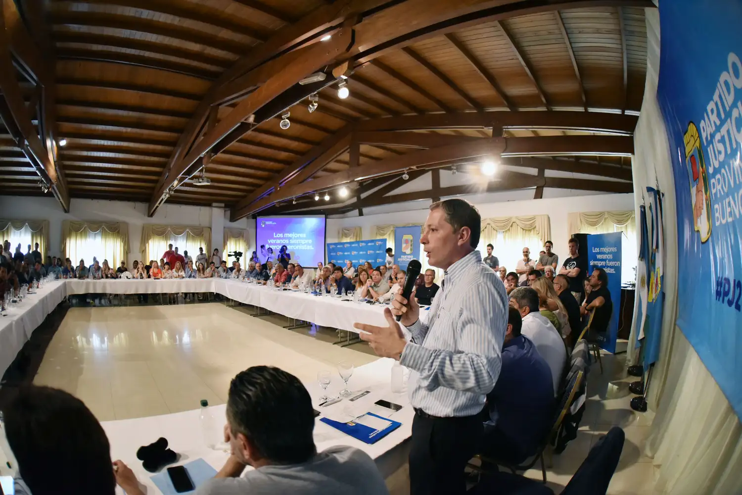 El PJ bonaerense avanza para lograr consenso alrededor de la figura de un intendente