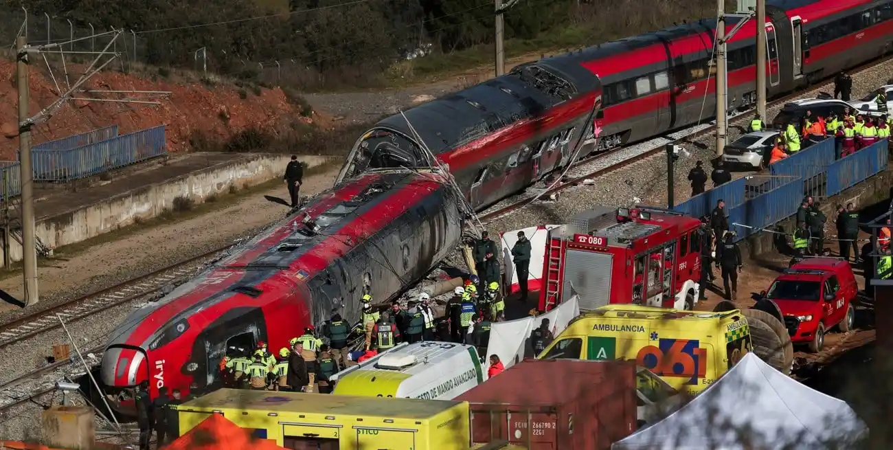 Un youtuber argentino salió ileso del accidente de trenes en España. Crédito: REUTERS.