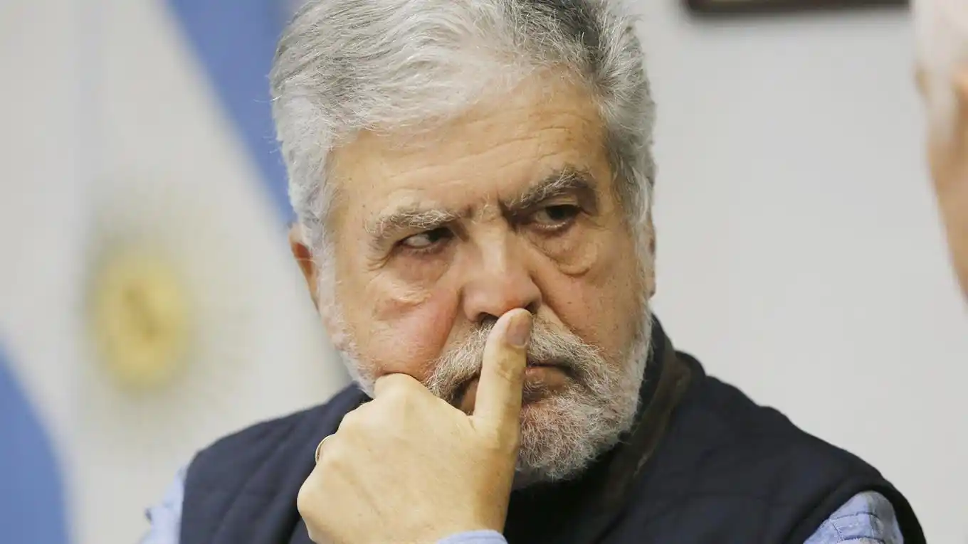 Rechazaron colocarle una tobillera electrónica a Julio De Vido