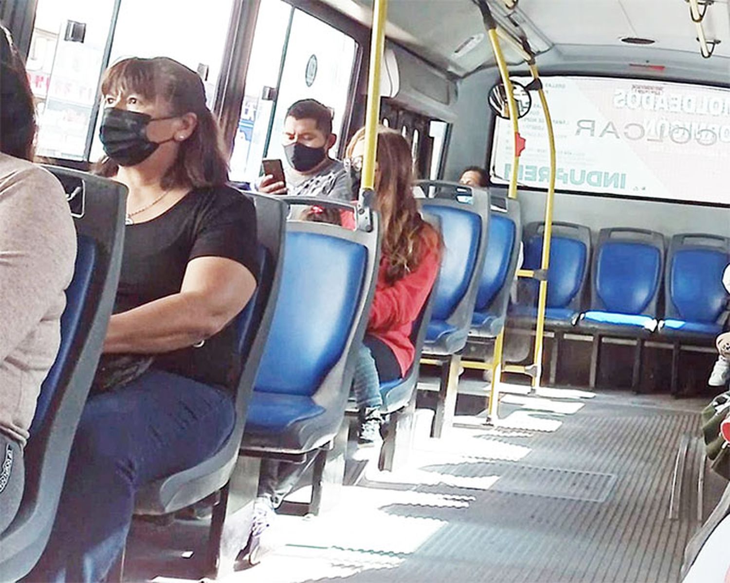 Desde hoy es optativo el uso del barbijo en escuelas y trabajos