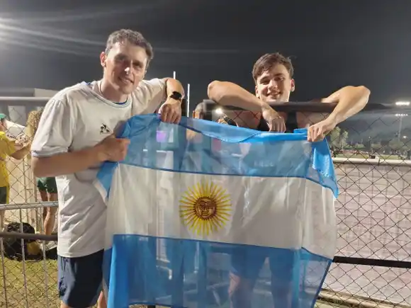Bronce de Agustín Carril en el cierre del atletismo para los ASU2025