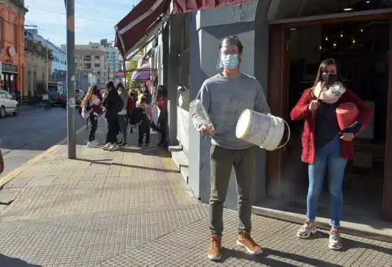 Los comerciantes hicieron oír su disconformidad por la prohibición de ingreso de clientes 