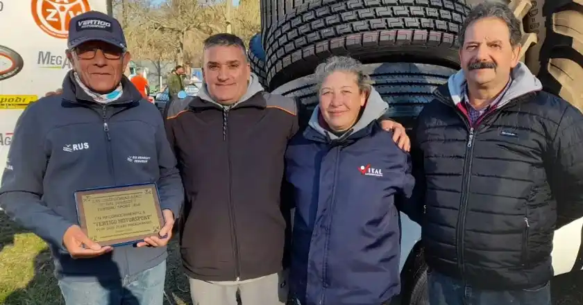 Reconocieron a Luis Sánchez por los dos mil programas de Vértigo Motorsport.
