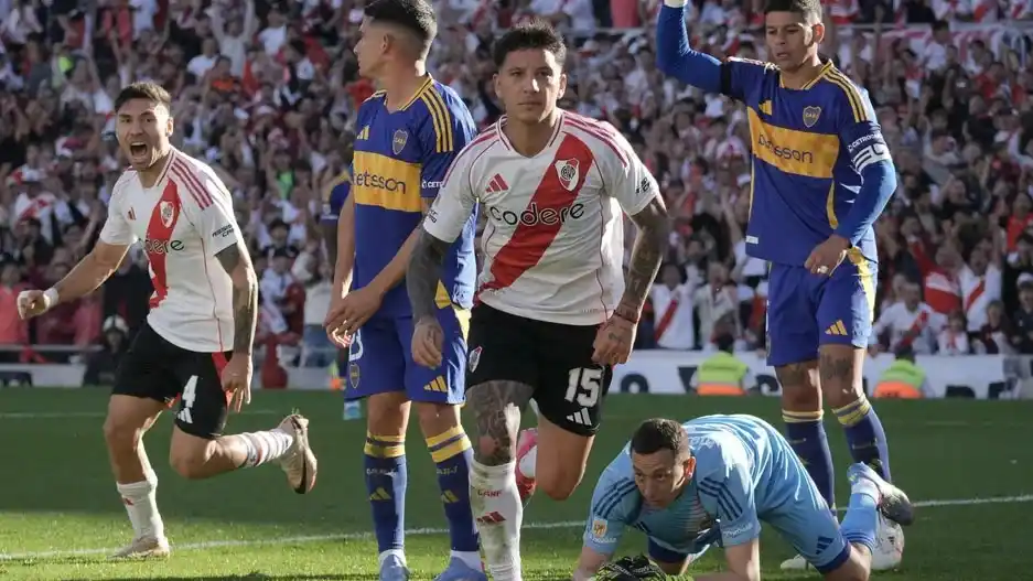 Mastantuono, sobre el golazo de tiro libre: “Me tenía fe de que podía entrar y se dio así”