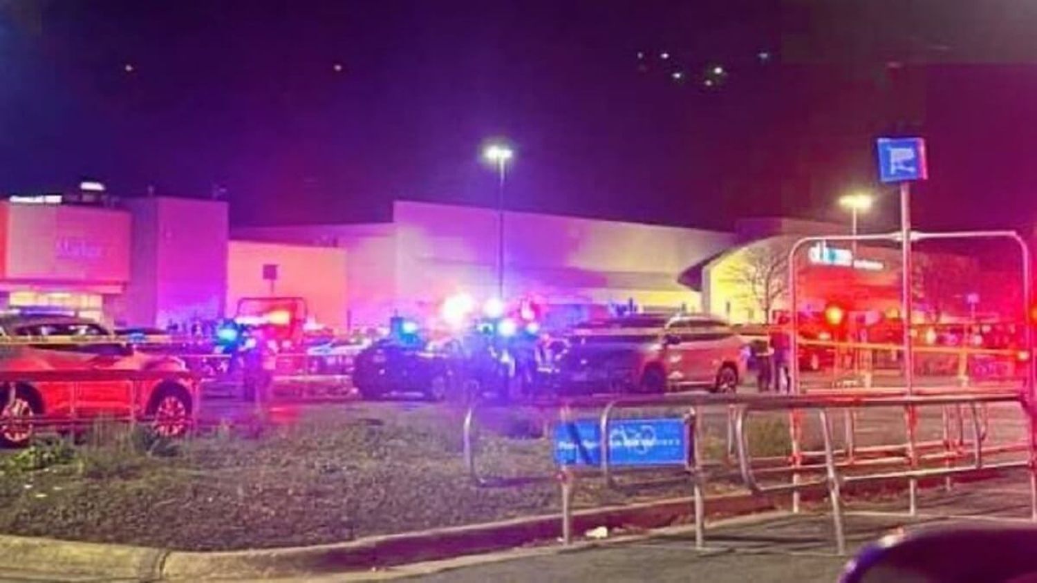 VAN MÁS DE 600 este año: hay varios muertos en un tiroteo en  supermercado Walmart de EE.UU.