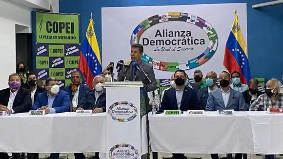 Opositores ofrecen la «Alianza Democrática» para participar en las megaelecciones