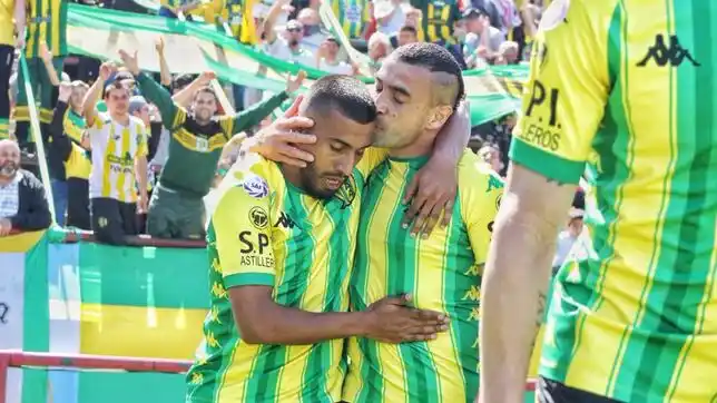 Cristian Chávez luego de convertir el primer tanto del encuentro en 2018