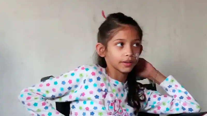 Yazmín, la nena que cayó de un cuarto piso volvió a la escuela