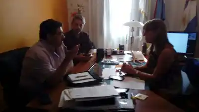 Adrián Gómez, Director por los empleados Municipales en IOSPER visitó Carbó.

