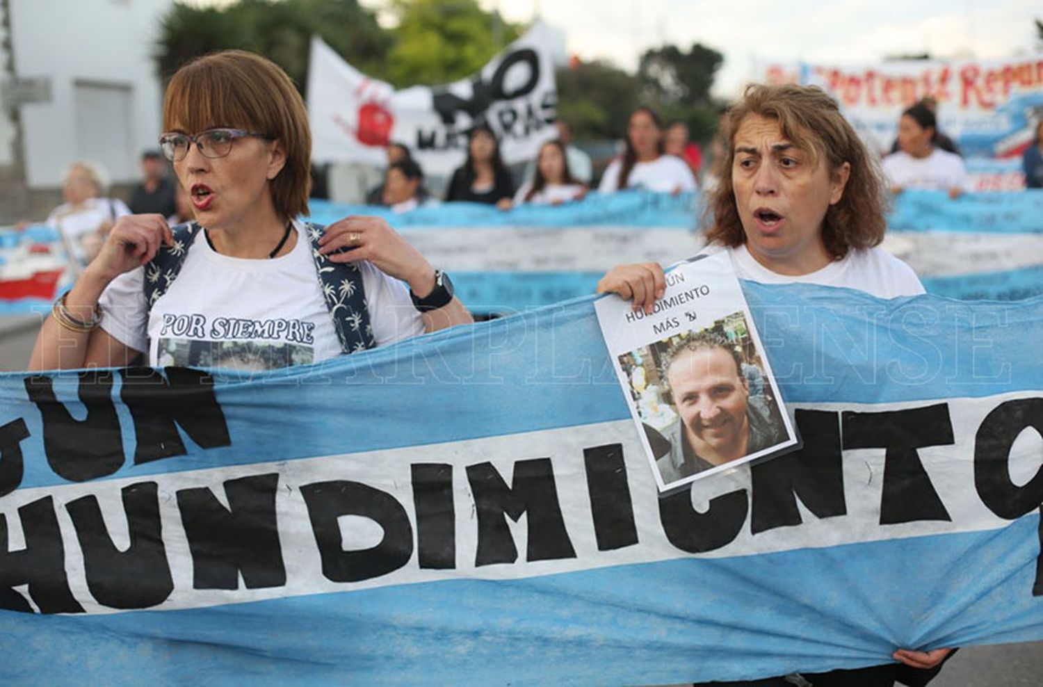 9 meses del hundimiento del Repunte: "Nos sentimos bastante solos"