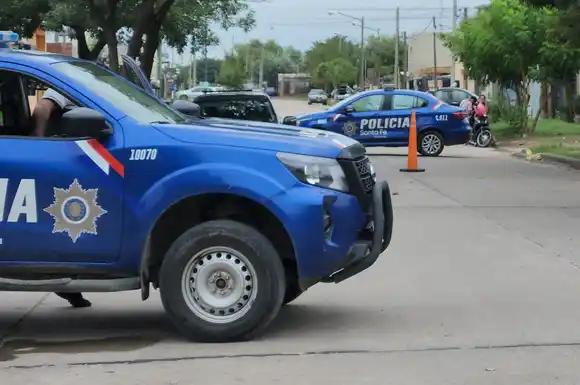 Una adolescente apuñaló a compañero con una tijera en un colegio