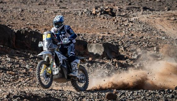 Benavides ganó la etapa y subió al podio
