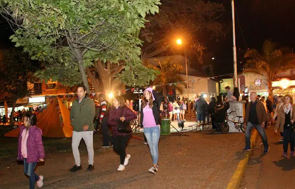 El recambio de luces en la plaza San Martín iniciará un plan  de obras con aporte provincial