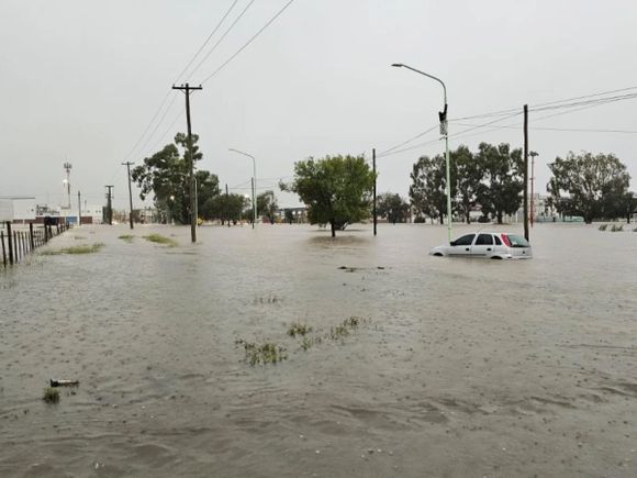 Trágico temporal en Bahía Blanca: hay seis fallecidos y más de mil personas fueron evacuadas