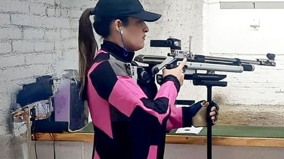 Triunfo de Eduardo Toméz en pistola militar en el Nacional. Siomara Ocampo se impuso en aire de quebrar provincial