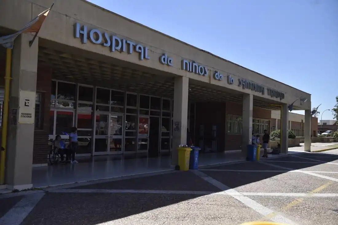 El niño falleció en el Hospital de Niños de la Santísima Trinidad de Córdoba.